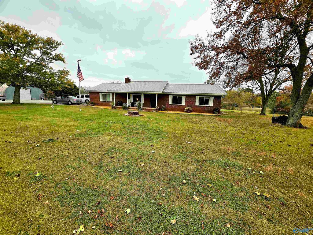 987 County Road 342, Fyffe, AL 35971