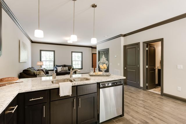 1070 E Elmwood Drive, Chattanooga, TN 37405