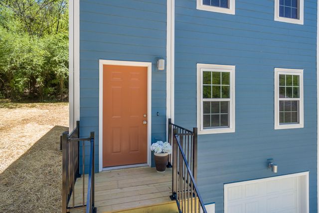 1070 E Elmwood Drive, Chattanooga, TN 37405