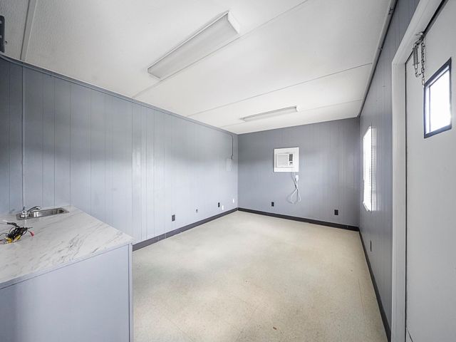 803 N Loop, Houston, TX 77022