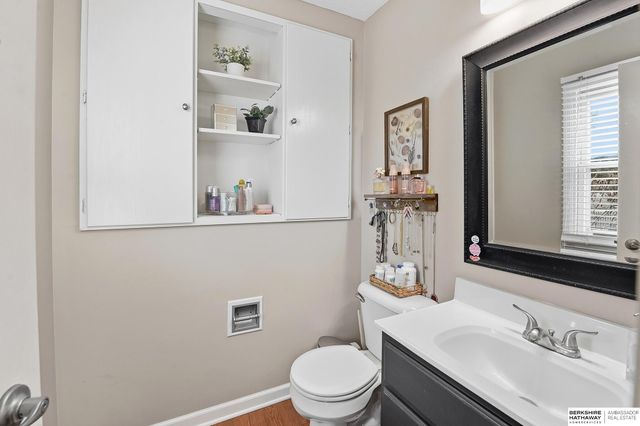 4830 Parkview Drive, Omaha, NE 68134