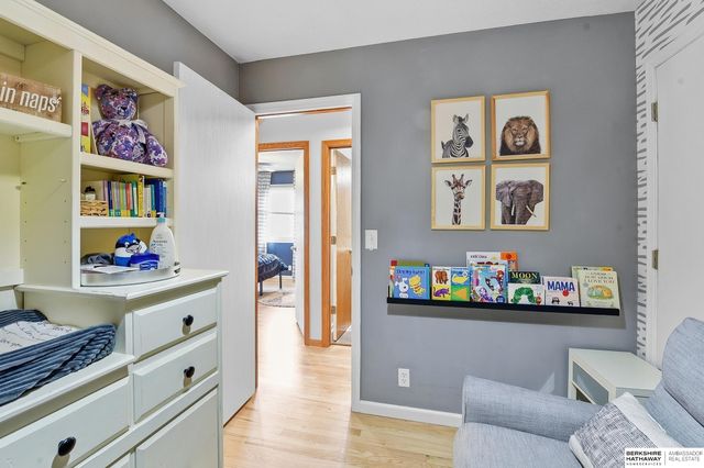 4830 Parkview Drive, Omaha, NE 68134