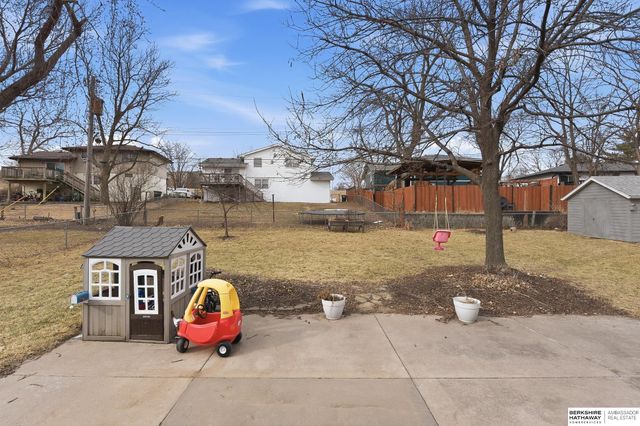 4830 Parkview Drive, Omaha, NE 68134