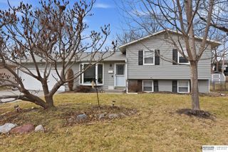 4830 Parkview Drive, Omaha, NE 68134
