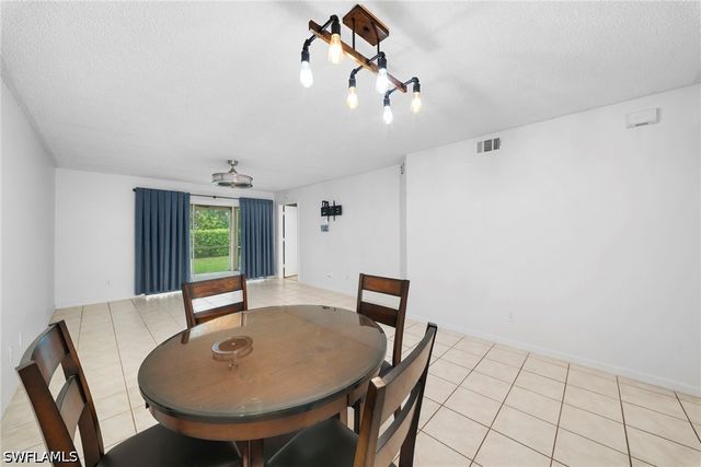 7761 Jewel LN 102, Naples, FL 34109