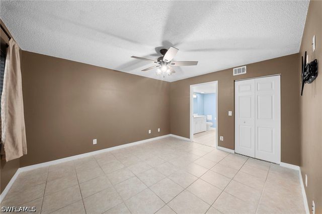 7761 Jewel LN 102, Naples, FL 34109