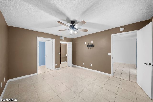 7761 Jewel LN 102, Naples, FL 34109