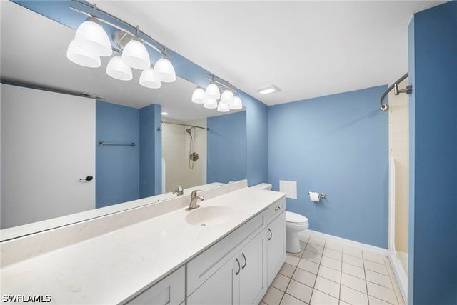 7761 Jewel LN 102, Naples, FL 34109