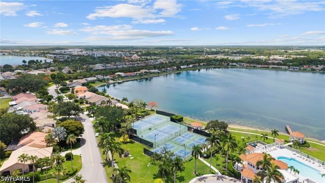 7761 Jewel LN 102, Naples, FL 34109