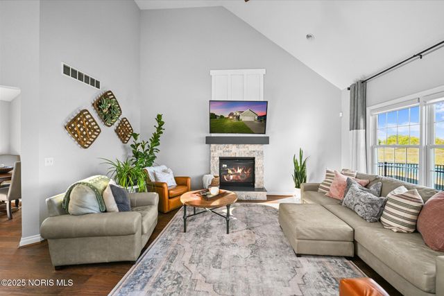 5925 Waterville Monclova Road, Waterville, OH 43566