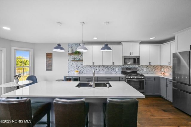 5925 Waterville Monclova Road, Waterville, OH 43566