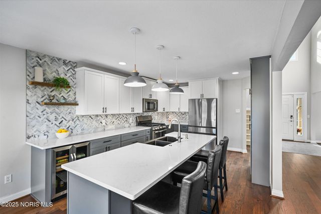 5925 Waterville Monclova Road, Waterville, OH 43566