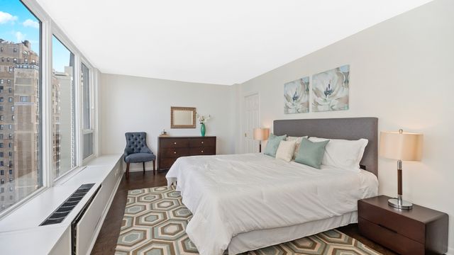 1313 N Ritchie Court 2405, Chicago, IL 60610