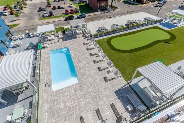 166 Oak St PH11, Wyandotte, MI 49192