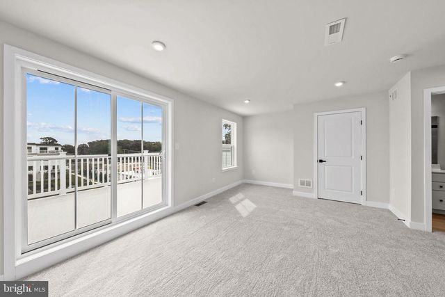 2102 ANGELINA LANE, Somers Point, NJ 08244