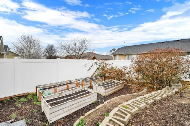 5717 W COMO LN, West Jordan, UT 84081