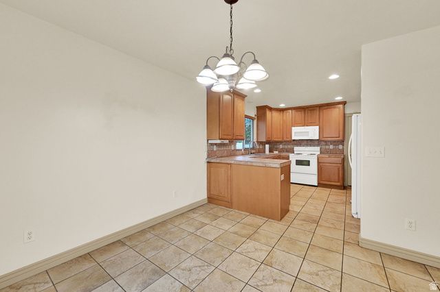 5717 W COMO LN, West Jordan, UT 84081