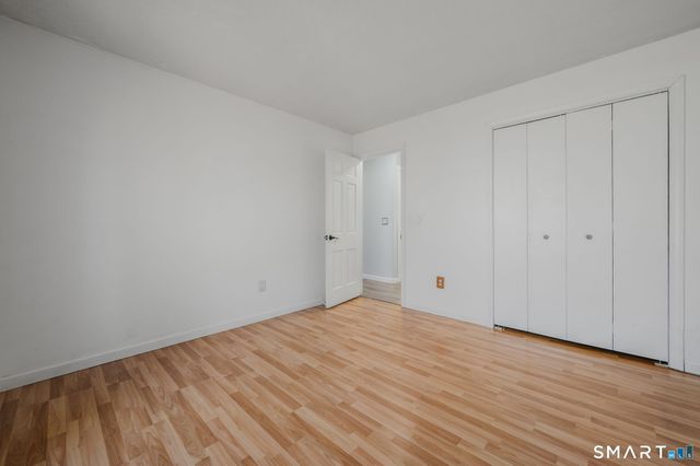 20 King James Drive, East Lyme, CT 06333