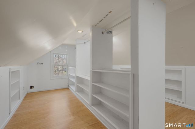 20 King James Drive, East Lyme, CT 06333