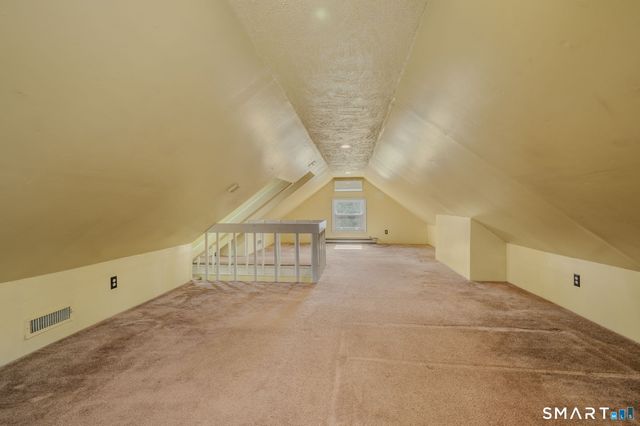 20 King James Drive, East Lyme, CT 06333