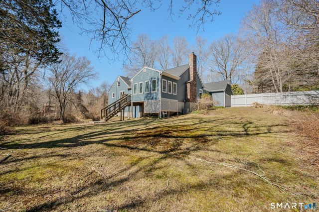 20 King James Drive, East Lyme, CT 06333