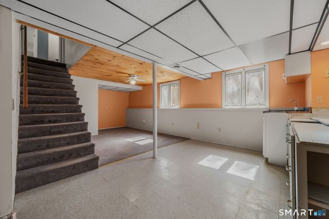 20 King James Drive, East Lyme, CT 06333