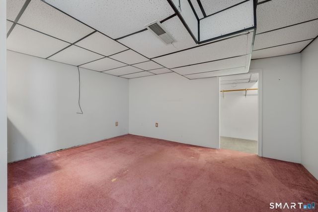 20 King James Drive, East Lyme, CT 06333