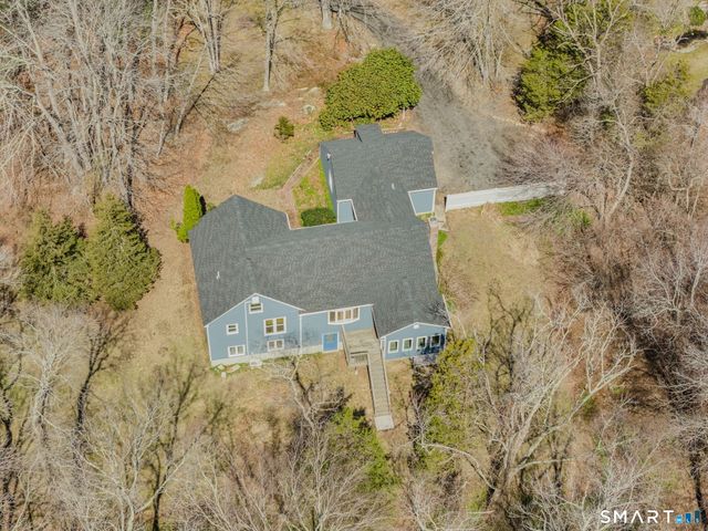 20 King James Drive, East Lyme, CT 06333