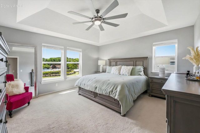 2518 Marie CIRCLE, Waukesha, WI 53189