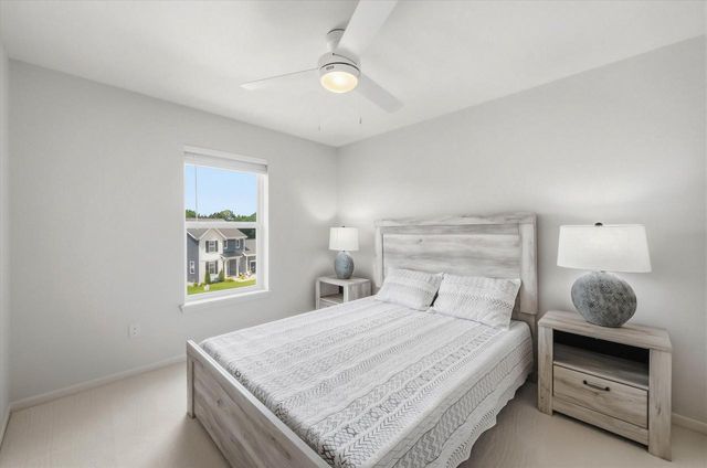 2518 Marie CIRCLE, Waukesha, WI 53189