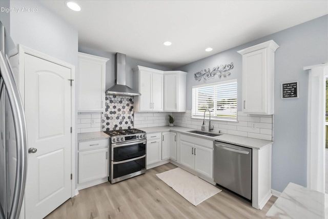 2518 Marie CIRCLE, Waukesha, WI 53189