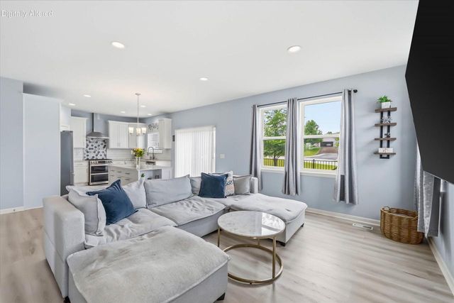2518 Marie CIRCLE, Waukesha, WI 53189