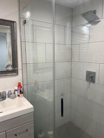 5910 SW 62nd Ter A, South Miami, FL 33143