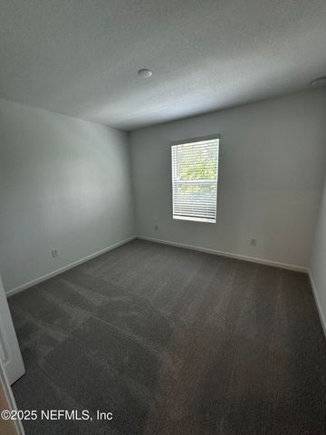 611 HOLLY LAKES Drive, Orange Park, FL 32073