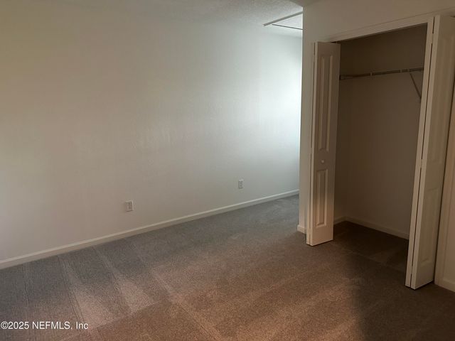 611 HOLLY LAKES Drive, Orange Park, FL 32073