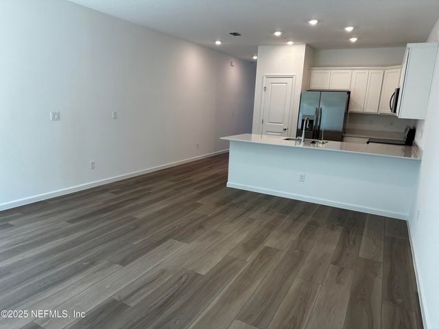 611 HOLLY LAKES Drive, Orange Park, FL 32073