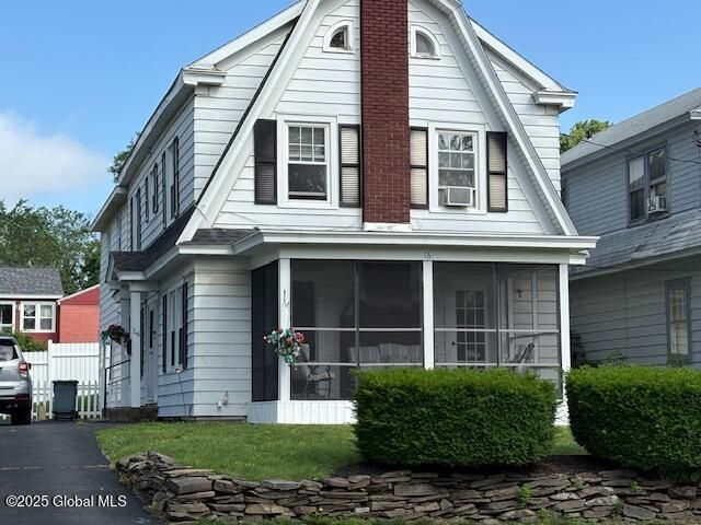16 Edgewood Avenue, Albany, NY 12203
