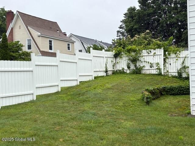16 Edgewood Avenue, Albany, NY 12203