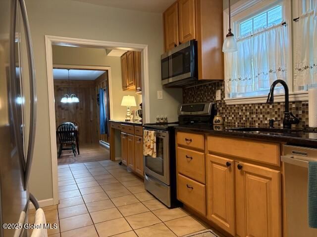 16 Edgewood Avenue, Albany, NY 12203