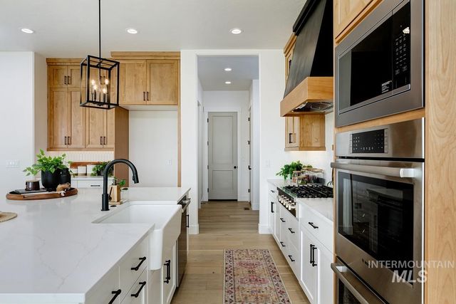 13692 N Spring Creek Way, Boise, ID 83714