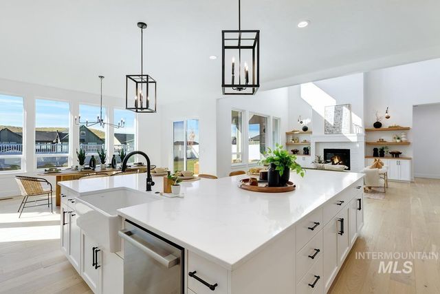 13692 N Spring Creek Way, Boise, ID 83714