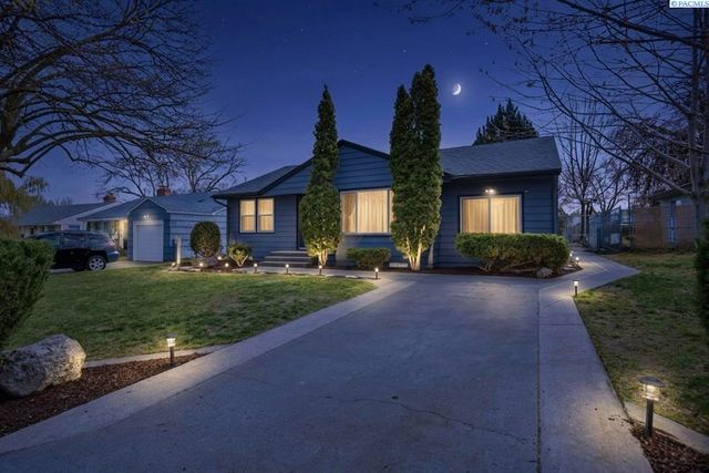 1913 W 2nd Ave., Kennewick, WA 99336