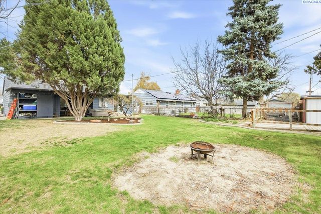 1913 W 2nd Ave., Kennewick, WA 99336