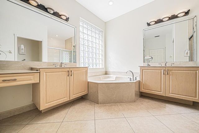8200 Playa Del Sur Boulevard, Lake Worth, FL 33467