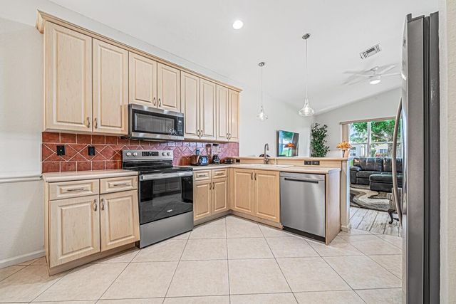 8200 Playa Del Sur Boulevard, Lake Worth, FL 33467