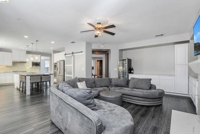 1885 Fiorita Way, Brentwood, CA 94513