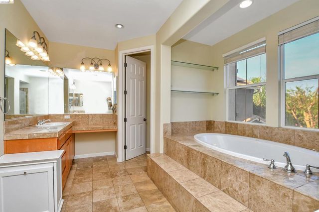 1885 Fiorita Way, Brentwood, CA 94513
