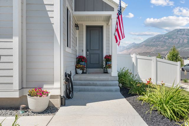 1436 W VALLEY DR, Lindon, UT 84042