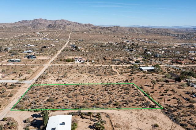 102 Saddleback Road, Joshua Tree, CA 92252