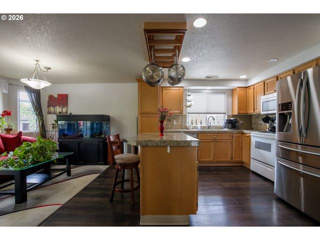 8020 Ne 104TH Ave, Vancouver, WA 98662